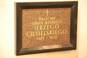 prochy jerzego ciesielskiego